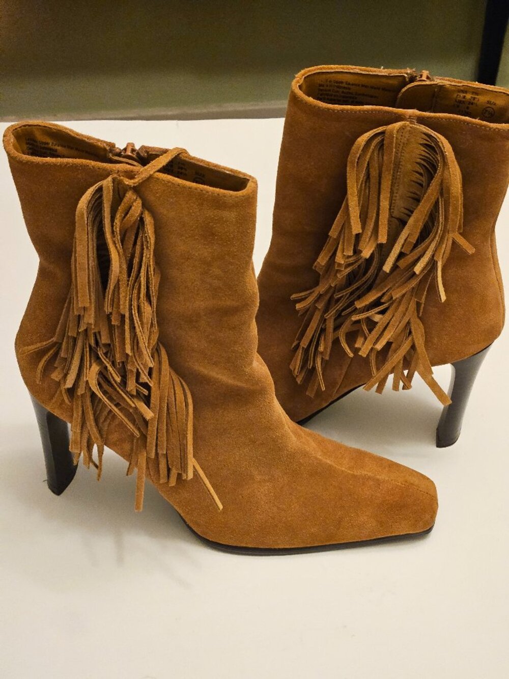 Predictions Tan Suede Leather Fringed Ankle Boots 4" Heel Size 7.5